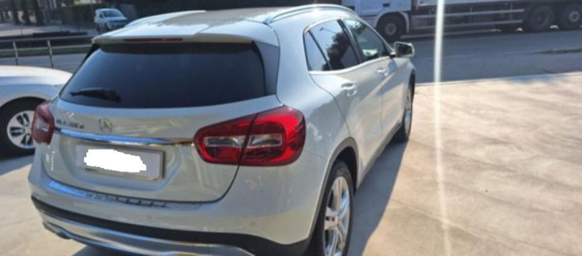 Mercedes-Benz GLA SUV 200 d Sport (4)