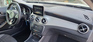 Mercedes-Benz GLA SUV 200 d Sport (8)