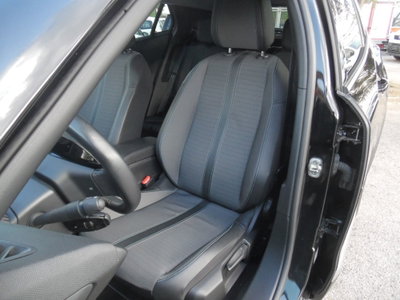 Peugeot 2008 BlueHDi 110 S&S Allure (11)