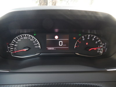 Peugeot 2008 BlueHDi 110 S&S Allure (12)