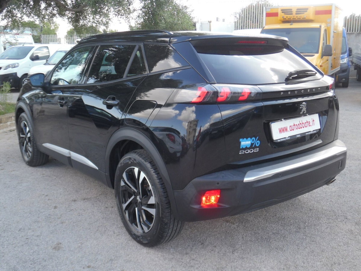 Peugeot 2008 BlueHDi 110 S&S Allure (5)