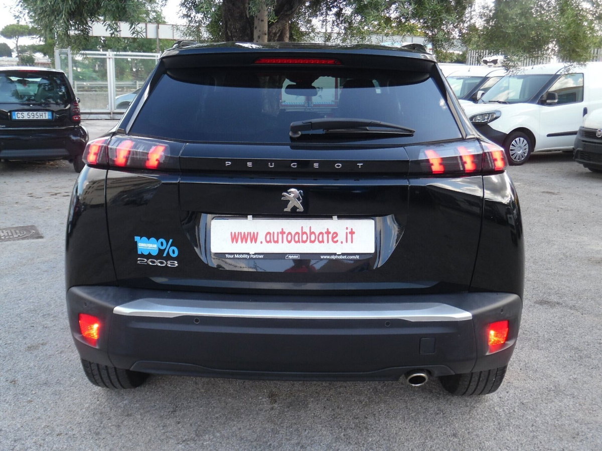 Peugeot 2008 BlueHDi 110 S&S Allure (6)