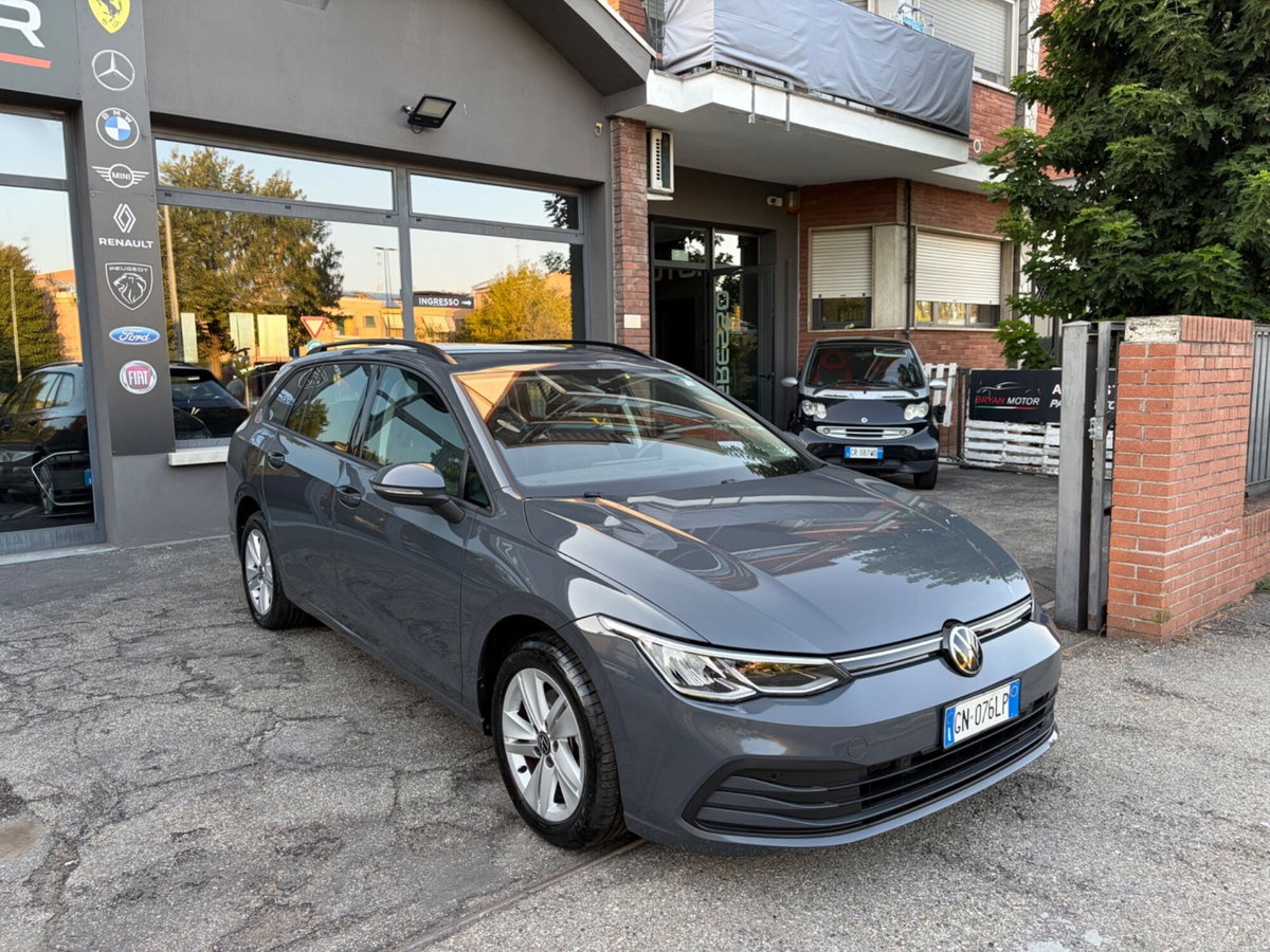 Volkswagen Golf Variant 1.0 eTSI EVO DSG Life (3)