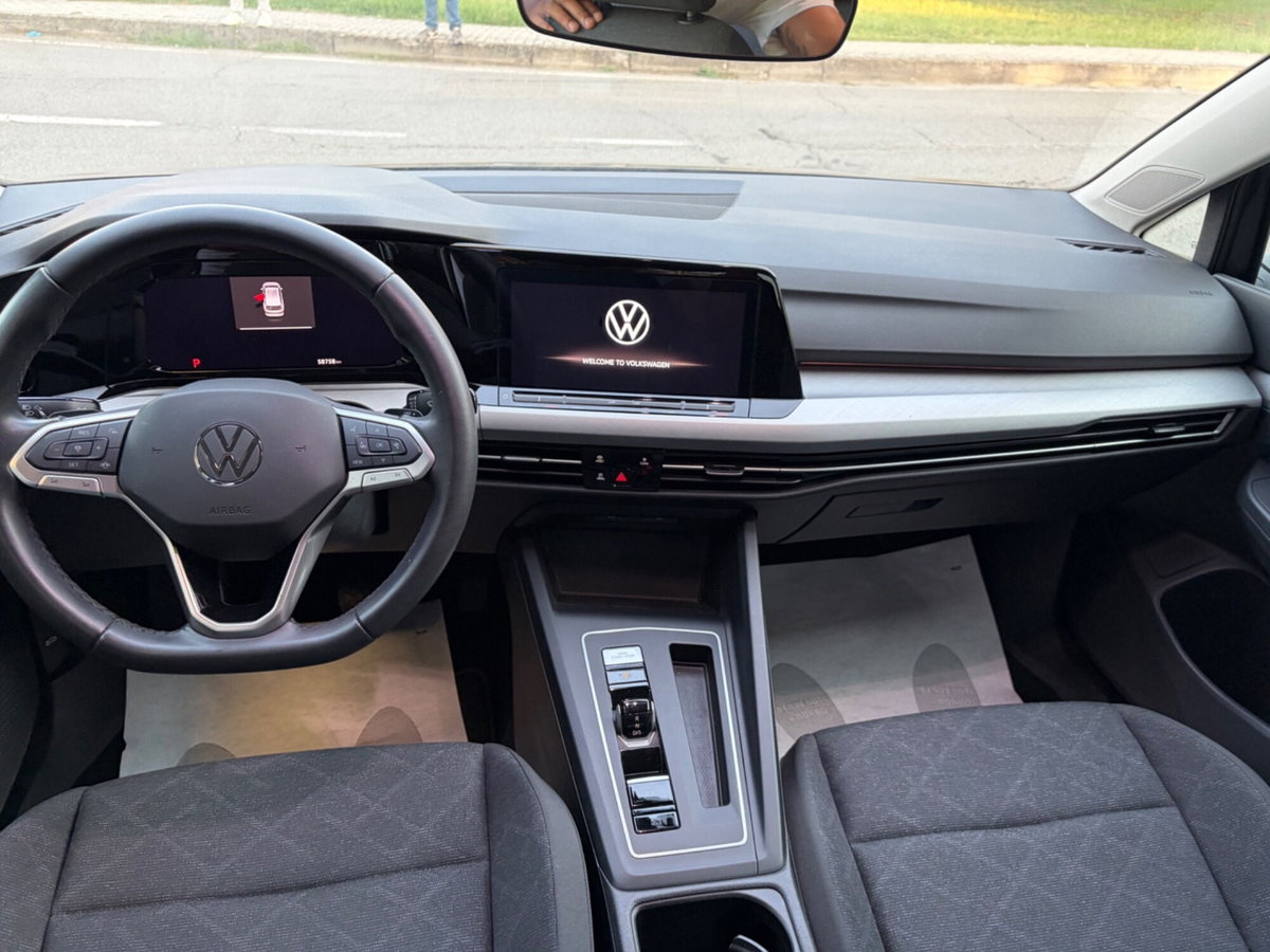 Volkswagen Golf Variant 1.0 eTSI EVO DSG Life (7)