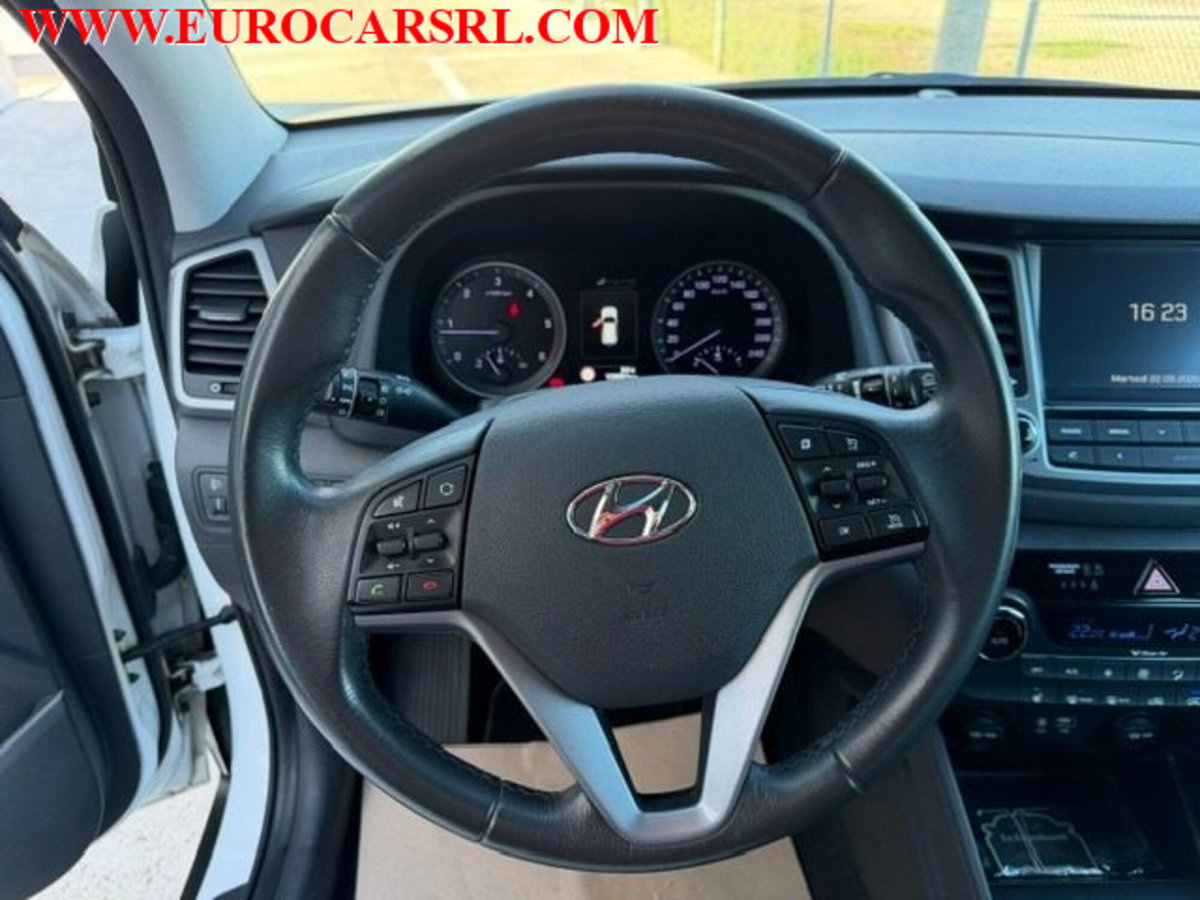 Hyundai Tucson 1.7 CRDi XPossible (16)