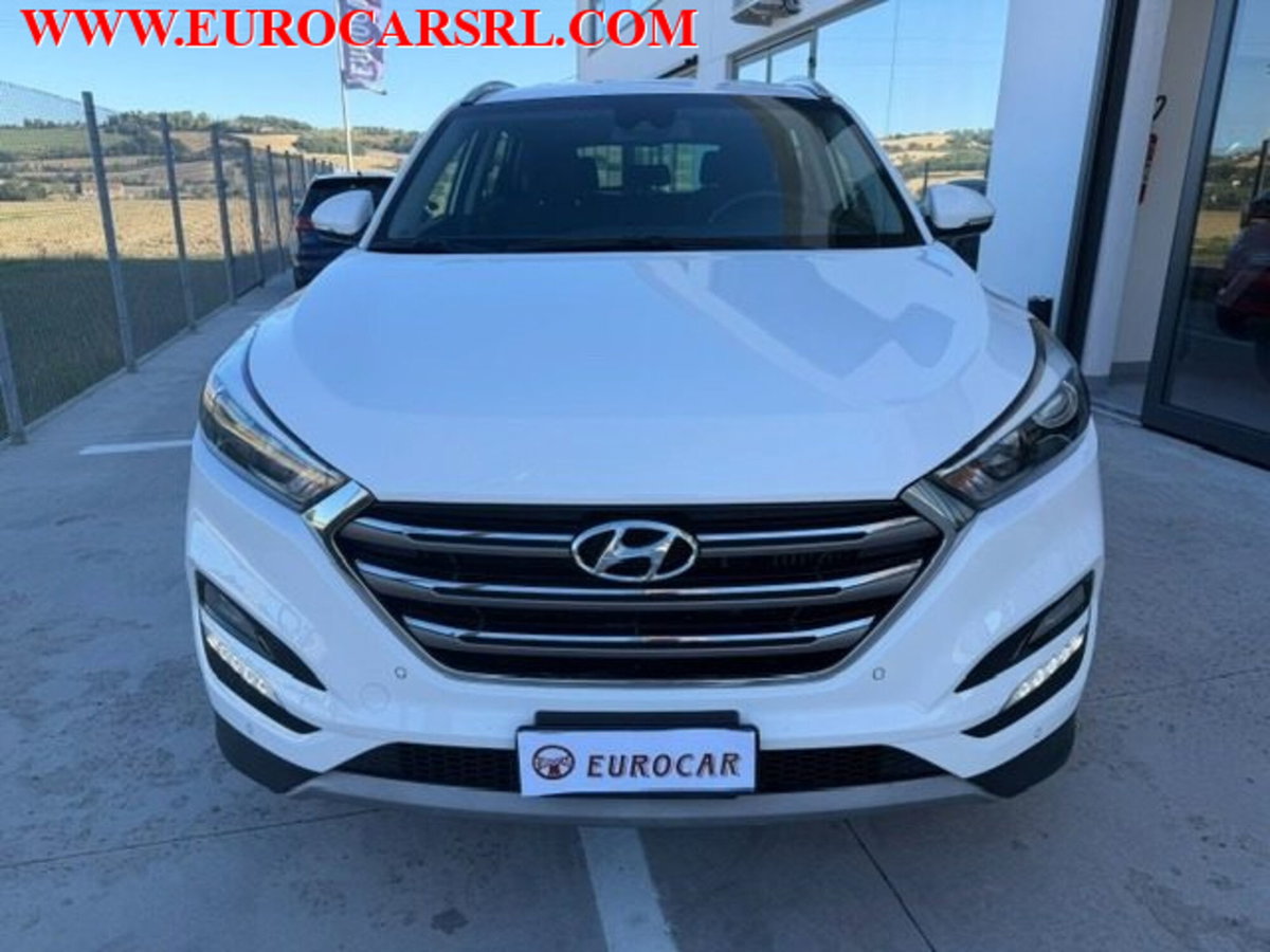 Hyundai Tucson 1.7 CRDi XPossible (2)