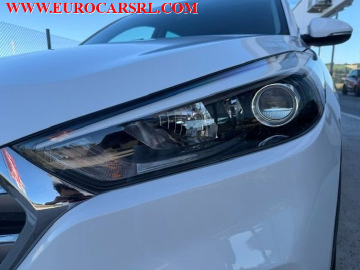 Hyundai Tucson 1.7 CRDi XPossible (5)