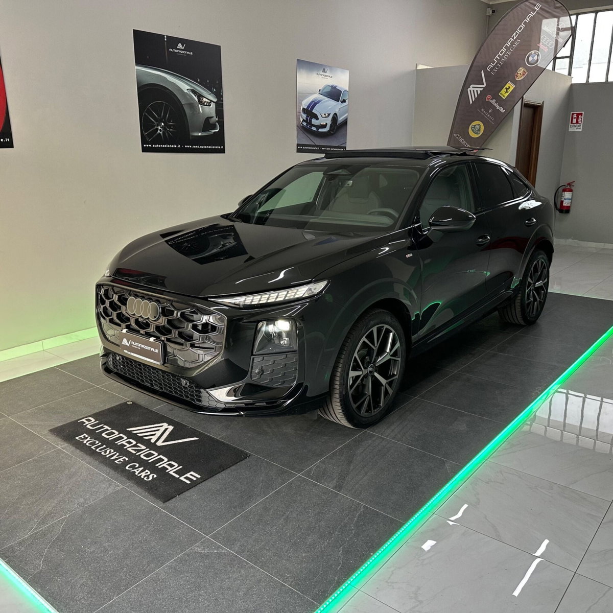 Audi Q3 Sportback 40 2.0 tdi Identity Black quattro 193cv s-tronic