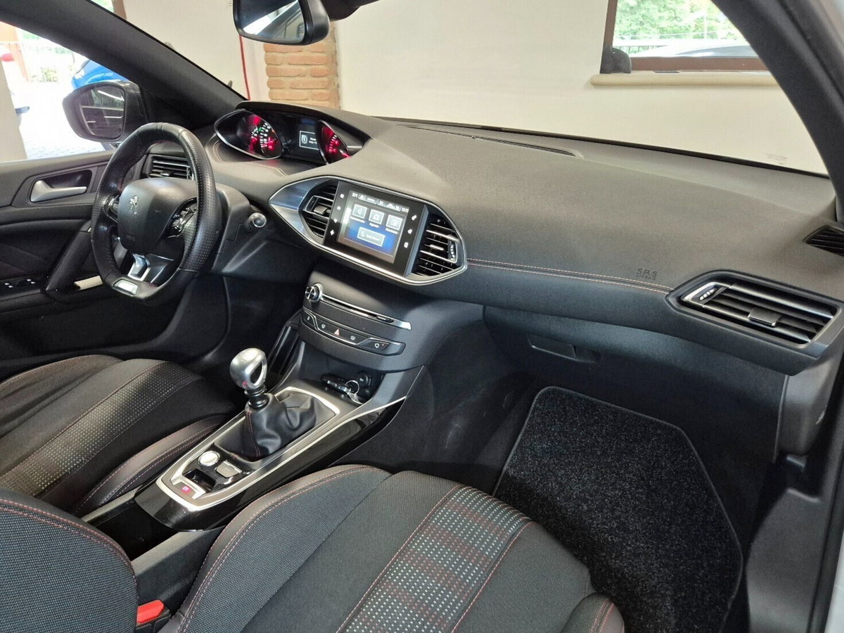 Peugeot 308 BlueHDi 120 S&S EAT6 GT Line (10)