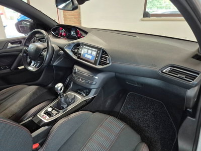 Peugeot 308 BlueHDi 120 S&S EAT6 GT Line (10)