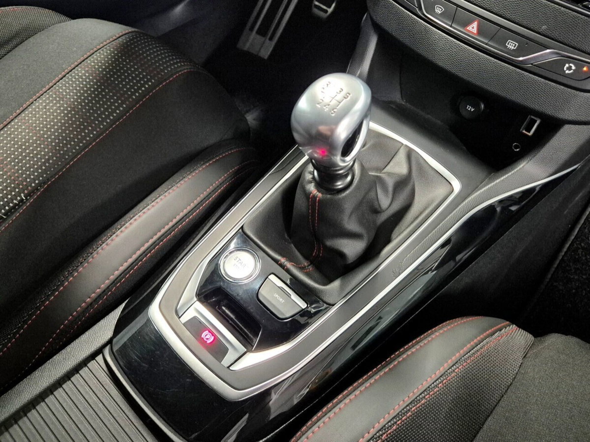Peugeot 308 BlueHDi 120 S&S EAT6 GT Line (13)