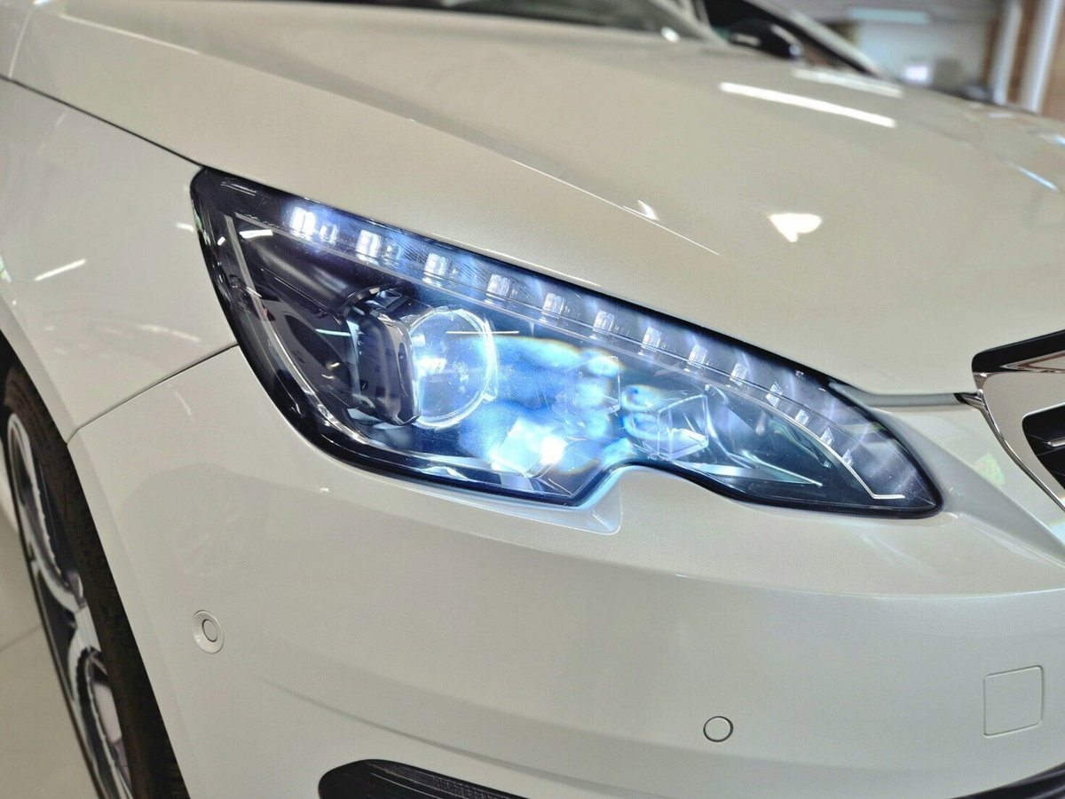 Peugeot 308 BlueHDi 120 S&S EAT6 GT Line (14)