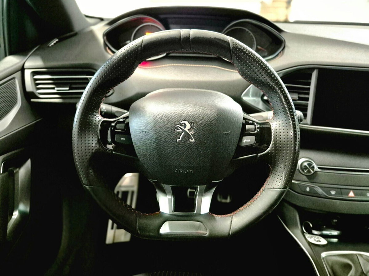 Peugeot 308 BlueHDi 120 S&S EAT6 GT Line (4)