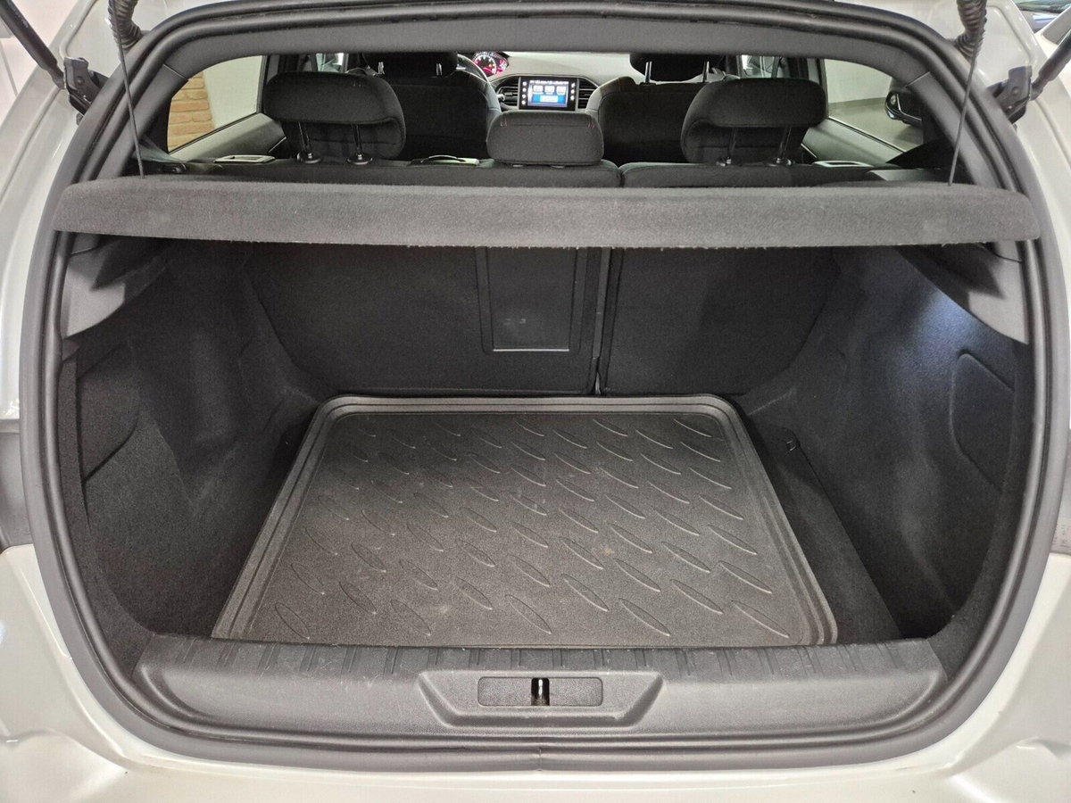Peugeot 308 BlueHDi 120 S&S EAT6 GT Line (9)