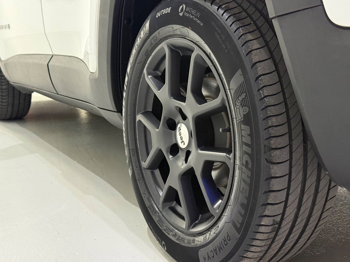 Jeep Renegade 1.5 Turbo T4 MHEV Limited (14)