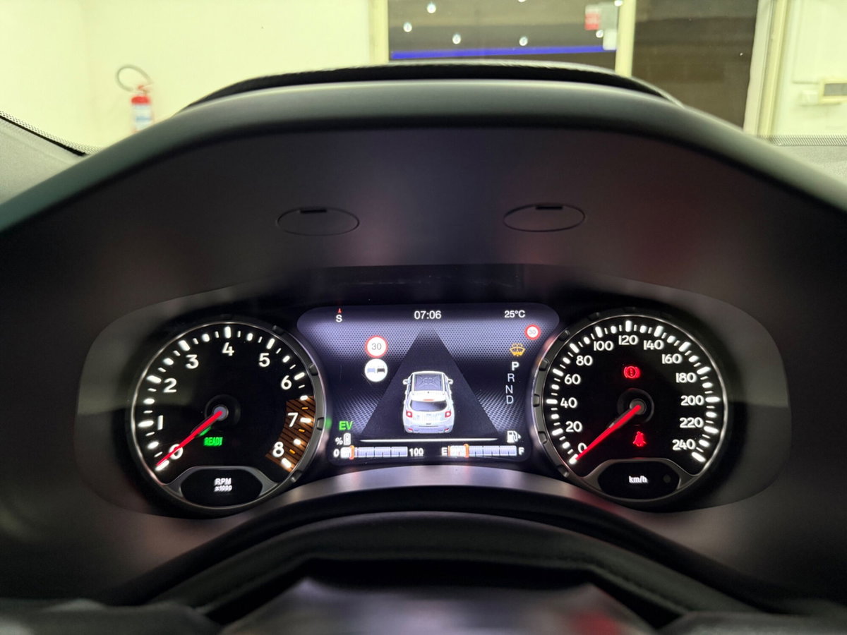 Jeep Renegade 1.5 Turbo T4 MHEV Limited (19)