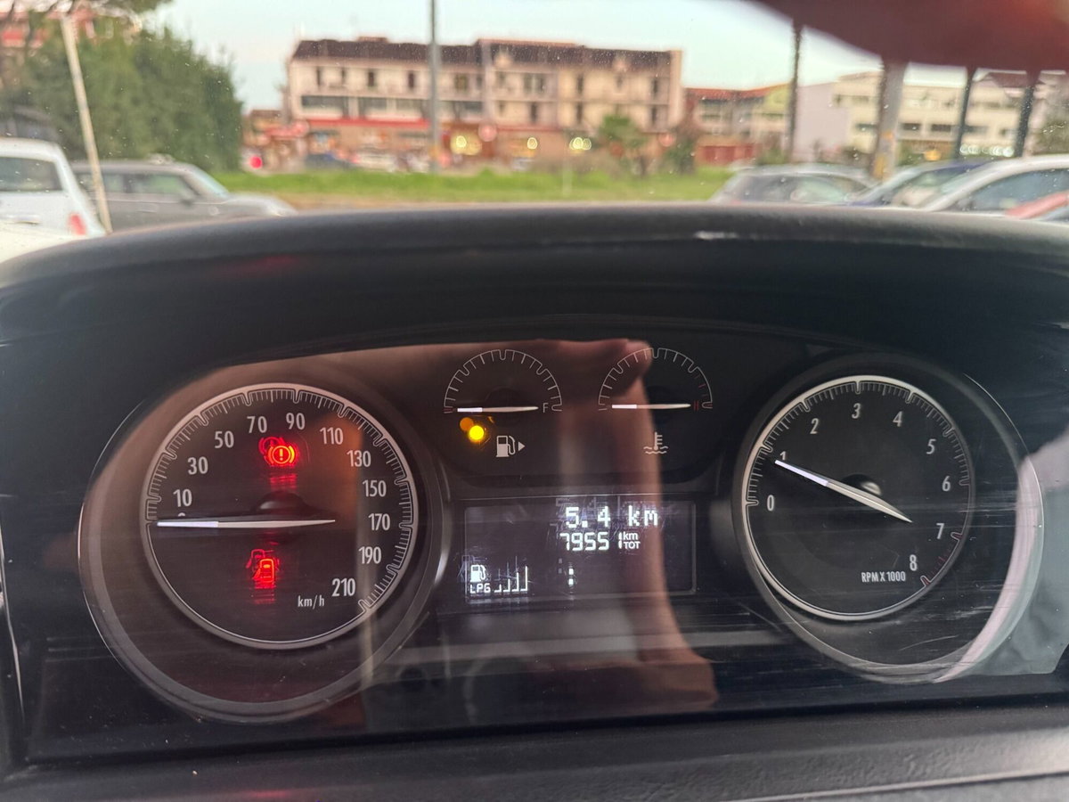 Lancia Ypsilon 1.2 69 CV 5 porte GPL Ecochic Gold (12)