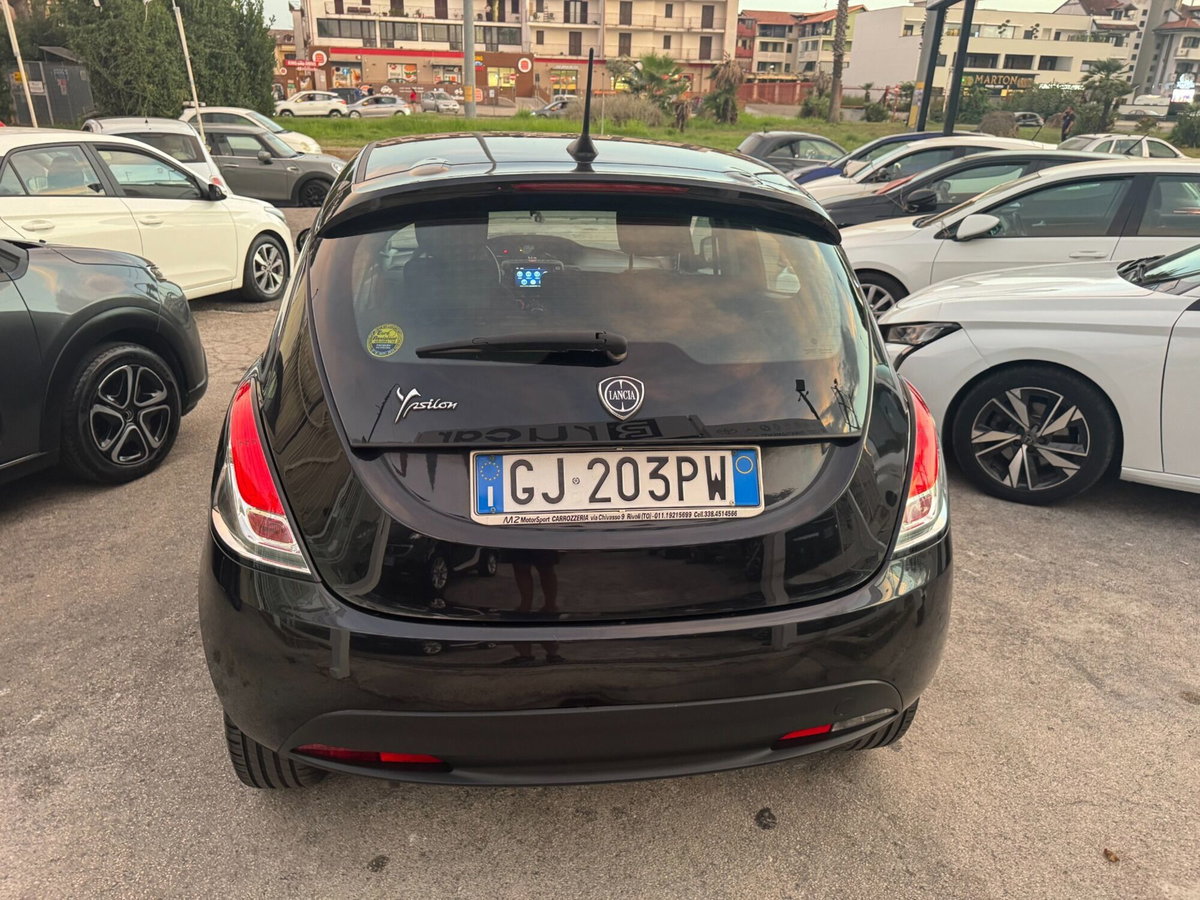 Lancia Ypsilon 1.2 69 CV 5 porte GPL Ecochic Gold (5)