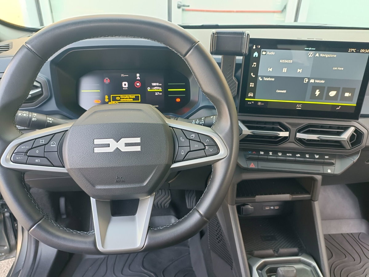 Dacia Duster 1.6 hybrid Journey 140cv (17)