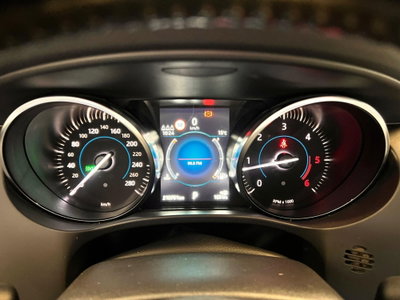 Jaguar F-Pace 2.0 D 180 CV AWD Portfolio (10)