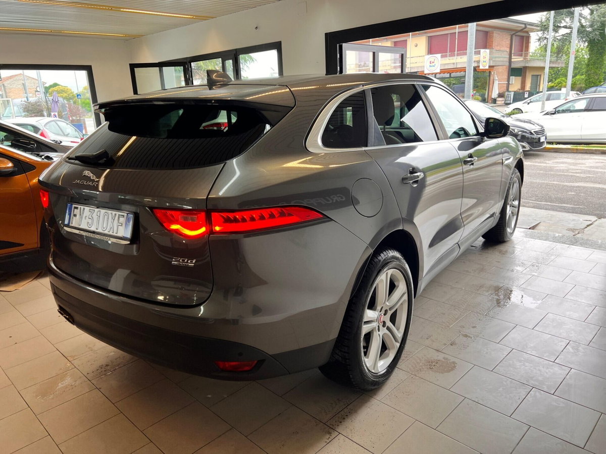 Jaguar F-Pace 2.0 D 180 CV AWD Portfolio (4)