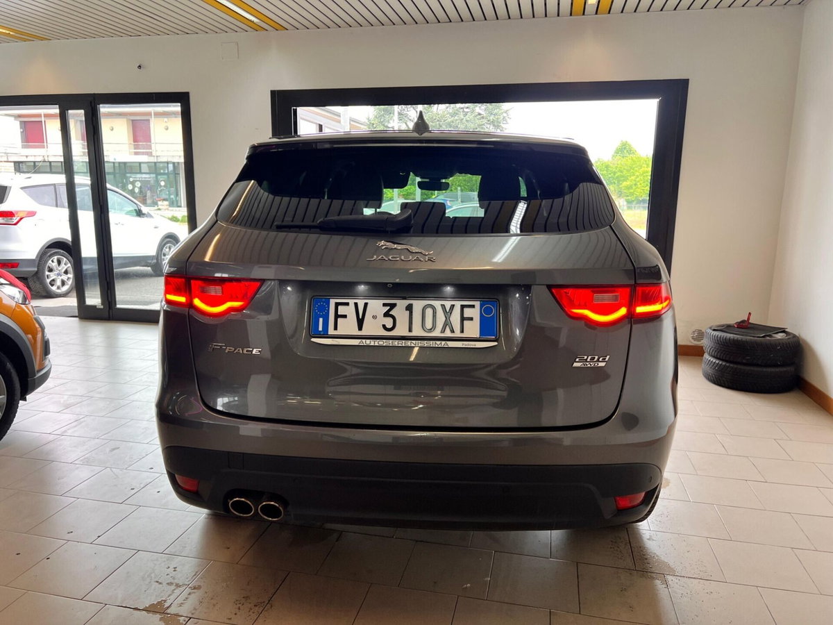 Jaguar F-Pace 2.0 D 180 CV AWD Portfolio (5)