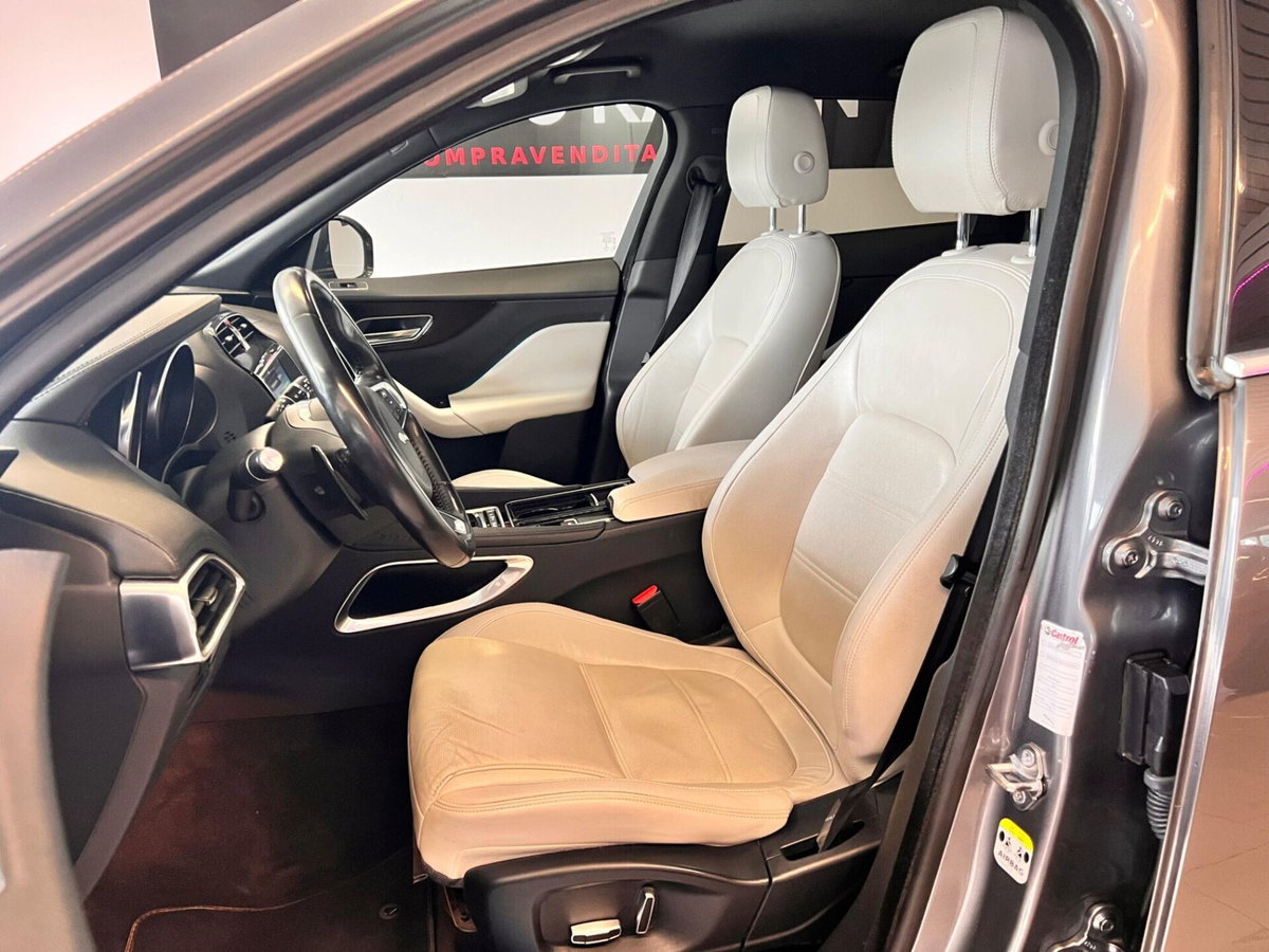 Jaguar F-Pace 2.0 D 180 CV AWD Portfolio (7)