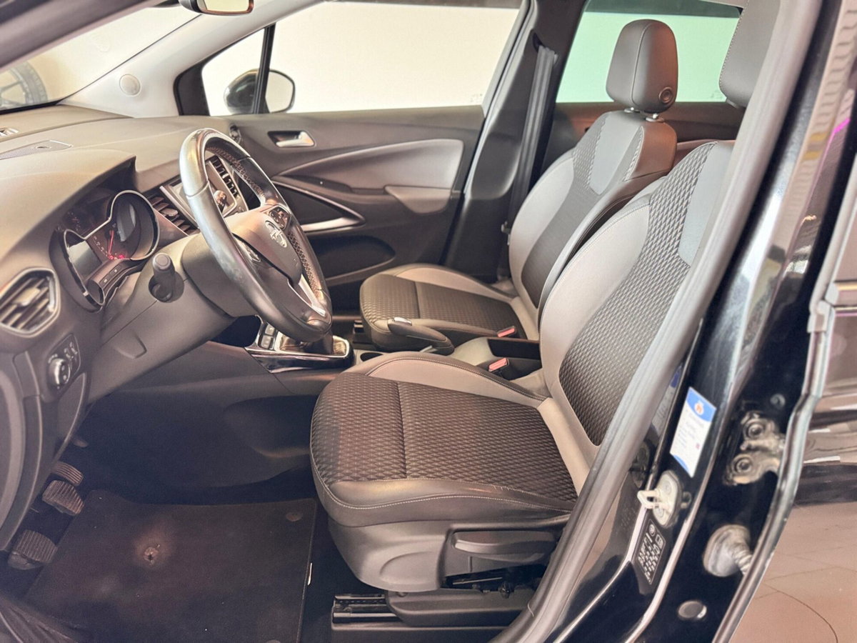 Opel Crossland X 1.2 12V Innovation (6)