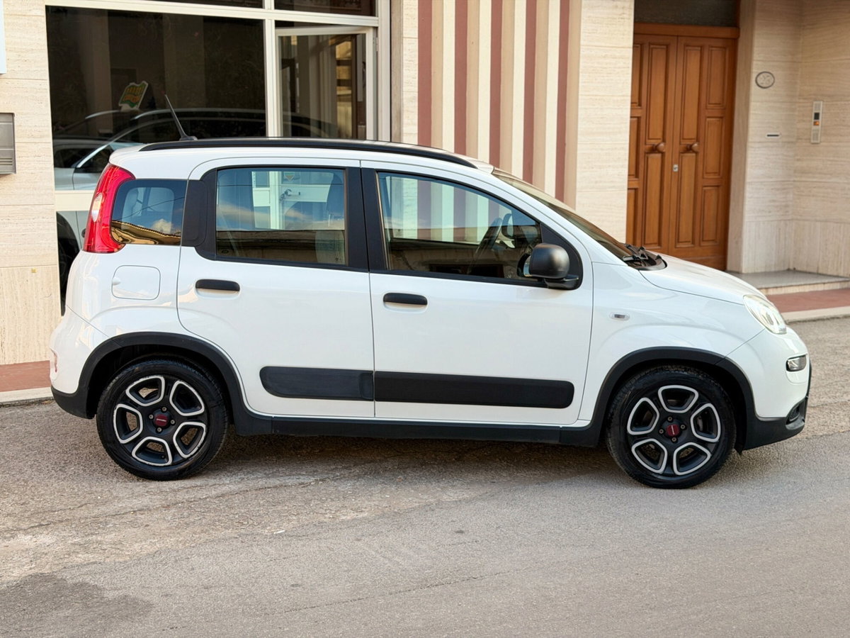 Fiat Panda 1.0 FireFly S&S Hybrid City Life (2)