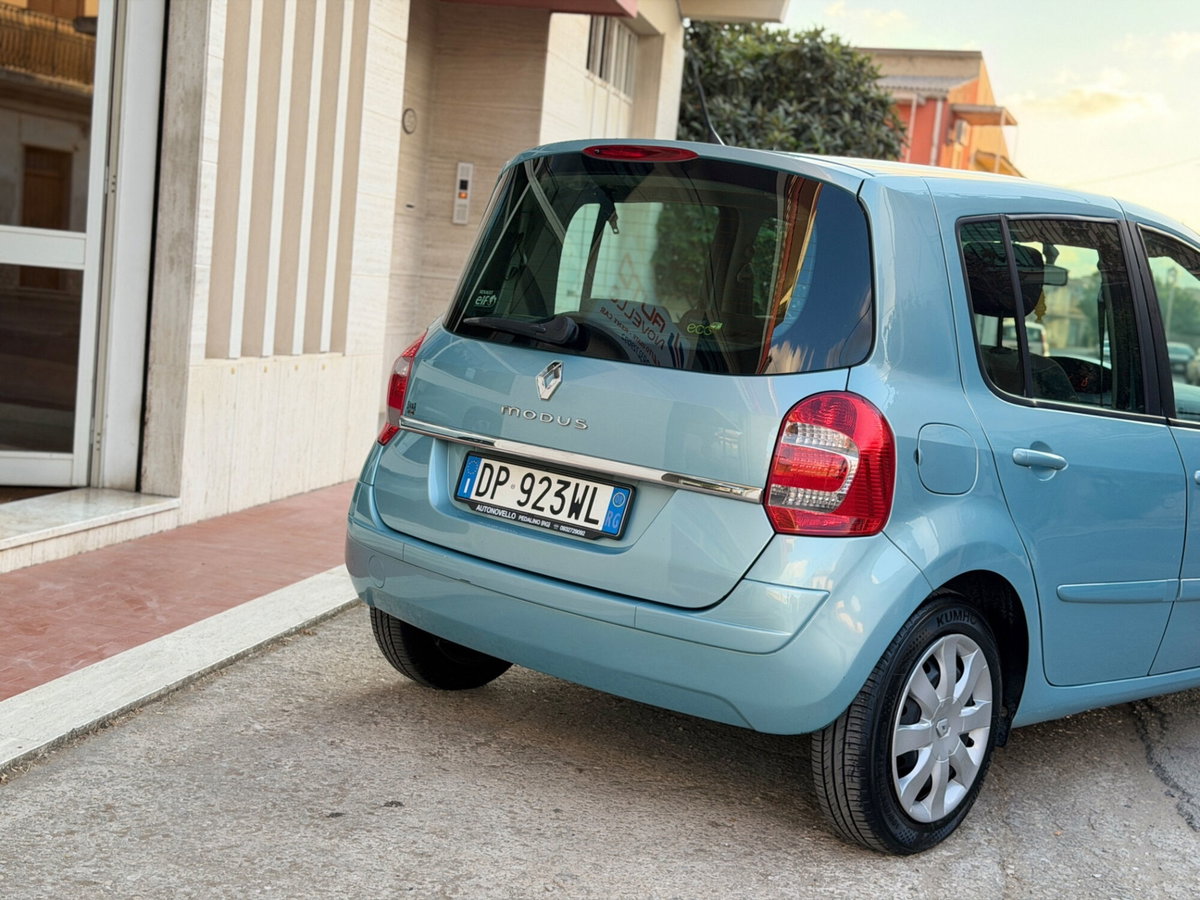 Renault Modus 1.2 16V Dynamique (17)