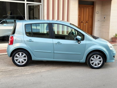 Renault Modus 1.2 16V Dynamique (2)