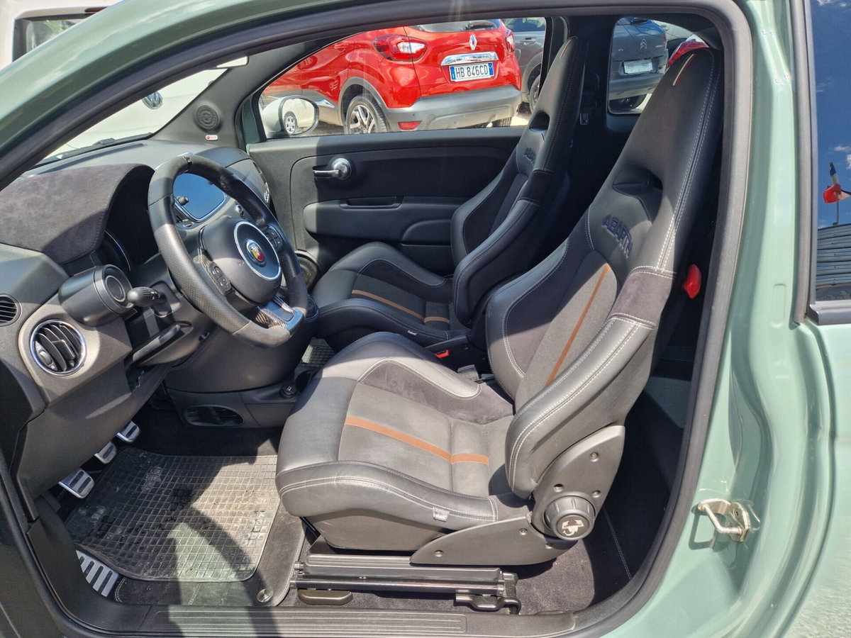 Abarth 695 695 1.4 Turbo T-Jet 180 CV 70° (9)