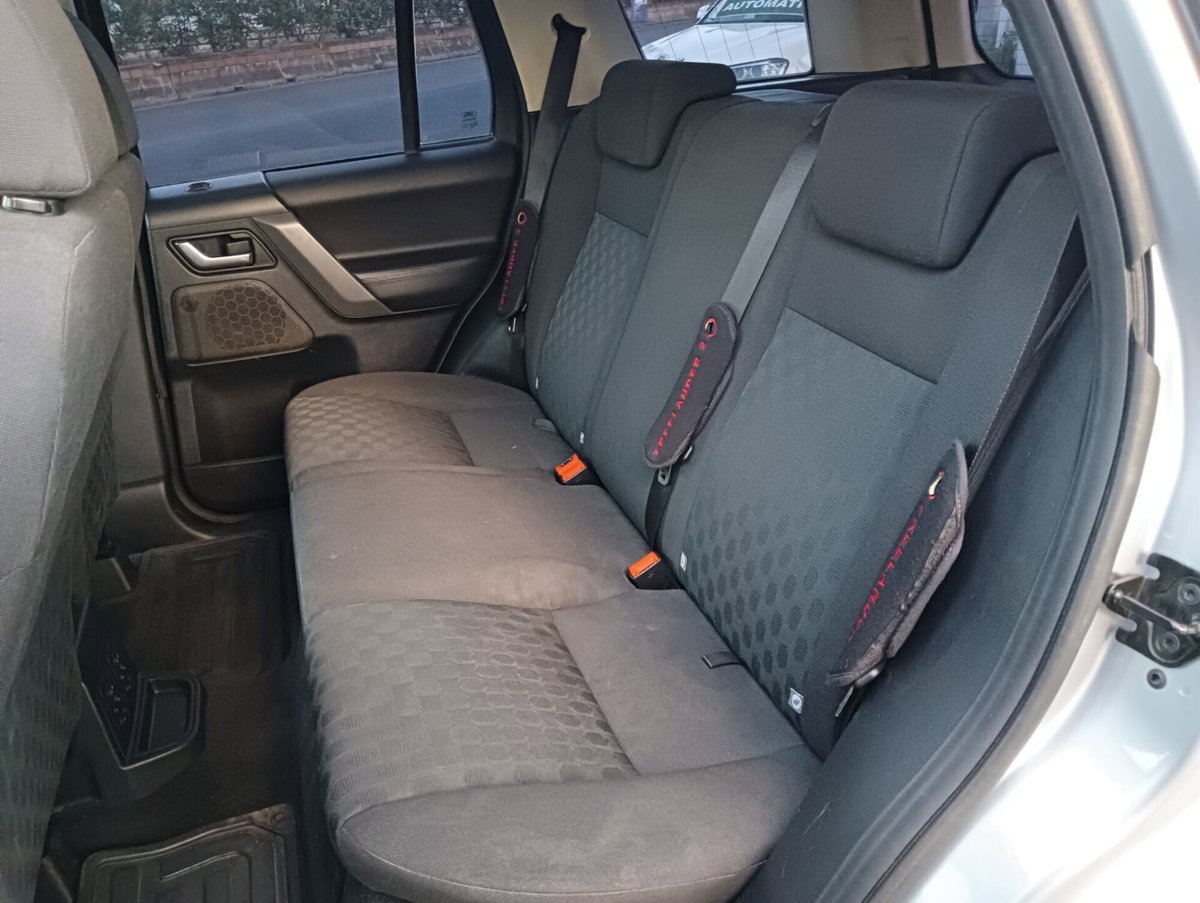 Land Rover Freelander 2.2 TD4 S.W. XS (13)