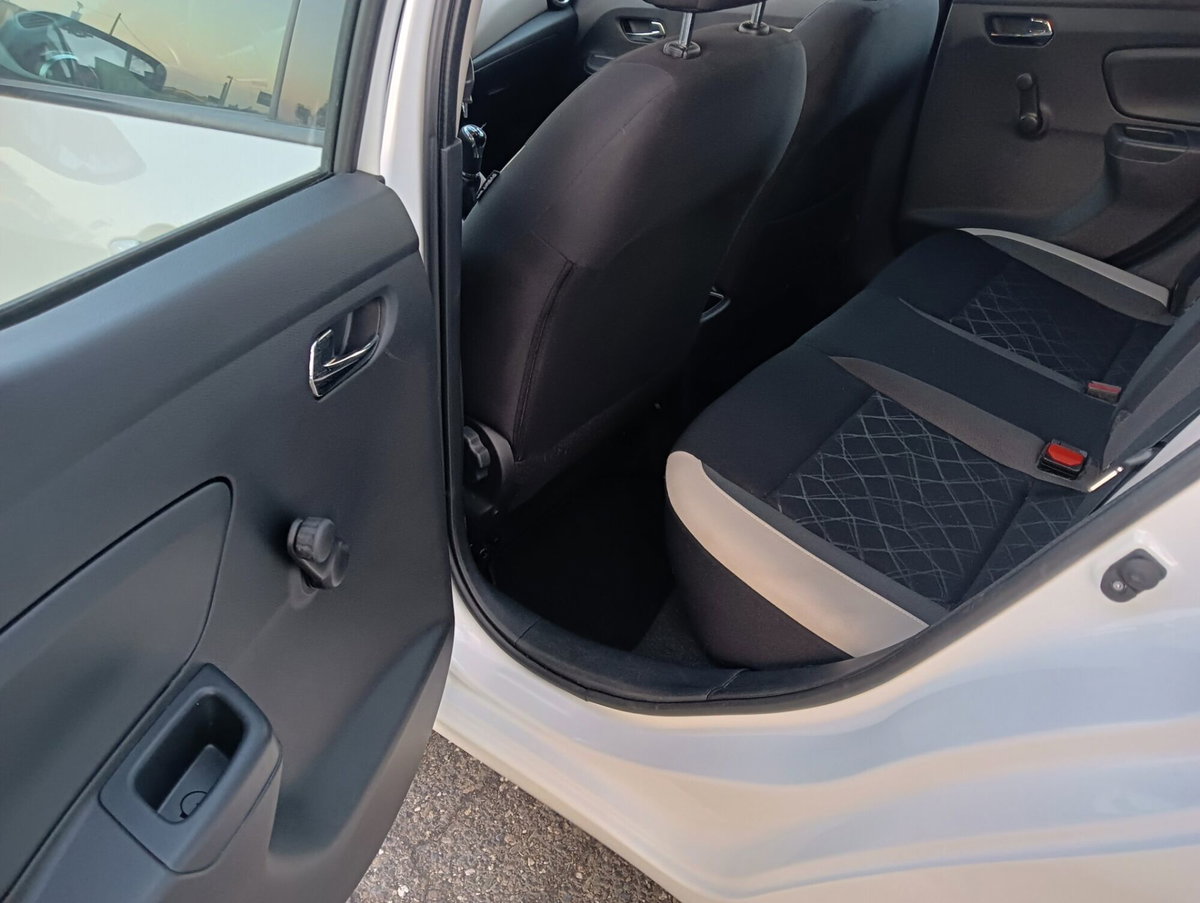 Nissan Micra 1.0L 12V 5 porte Visia (12)