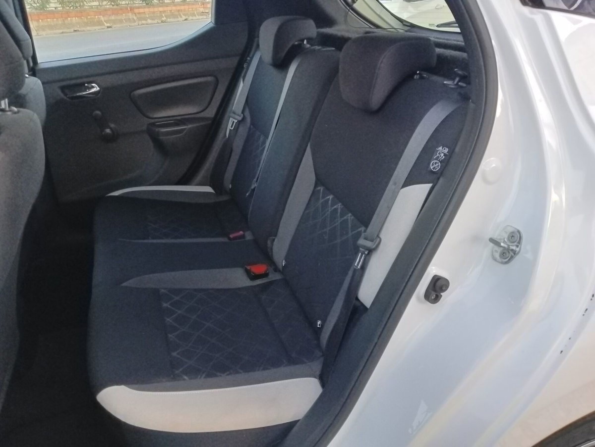 Nissan Micra 1.0L 12V 5 porte Visia (13)