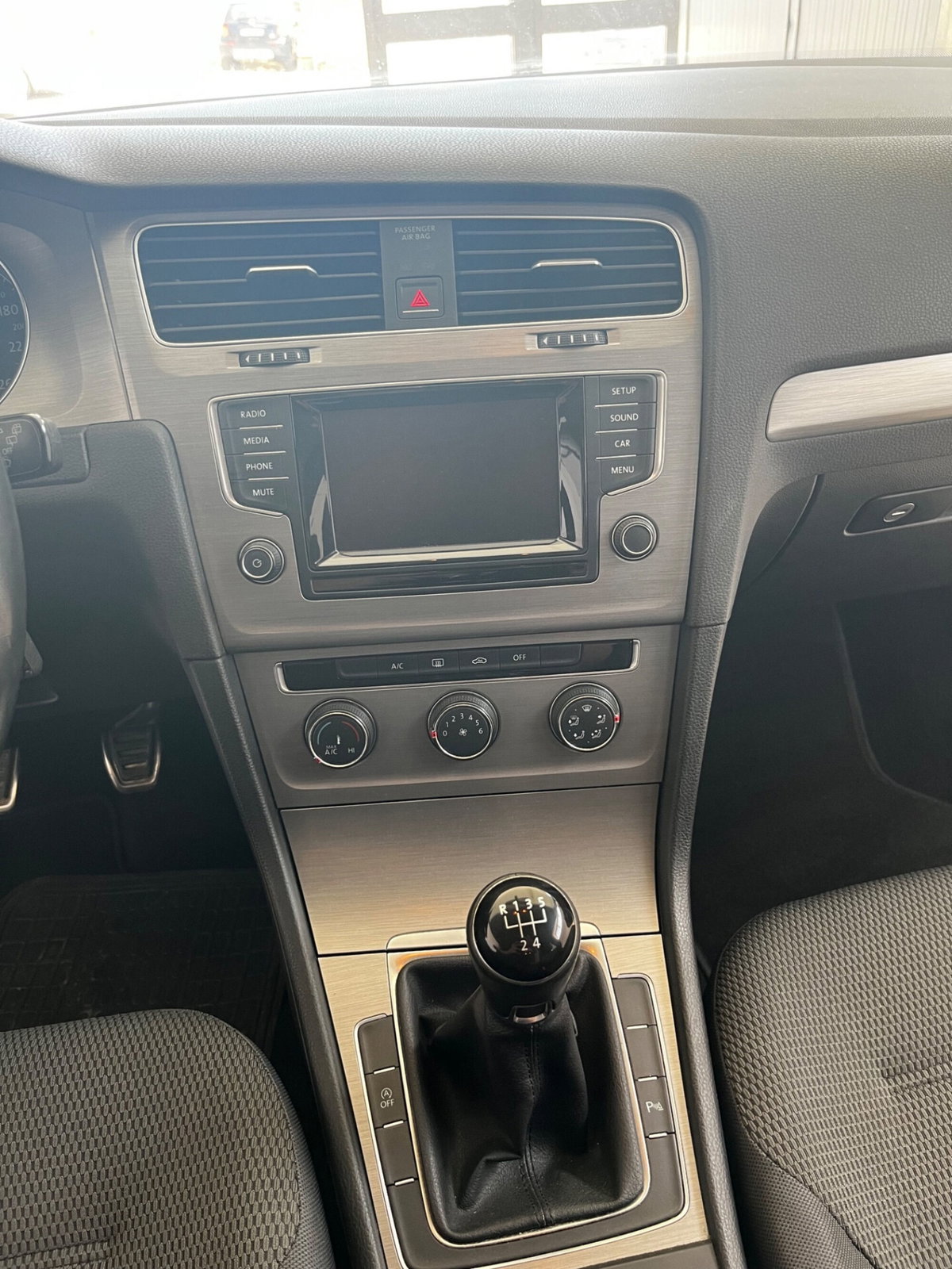 Volkswagen Golf 1.6 TDI 5p. Comfortline BlueMotion Technology (16)