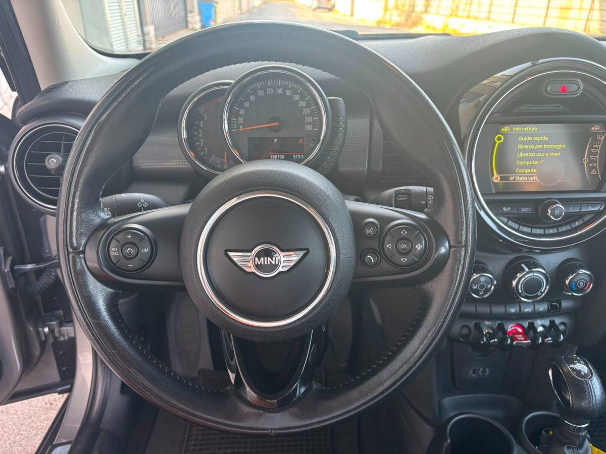 MINI Mini 1.5 Cooper D Hype 5 porte (13)