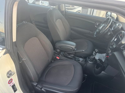 MINI Mini Paceman 1.6 Cooper D Paceman (11)