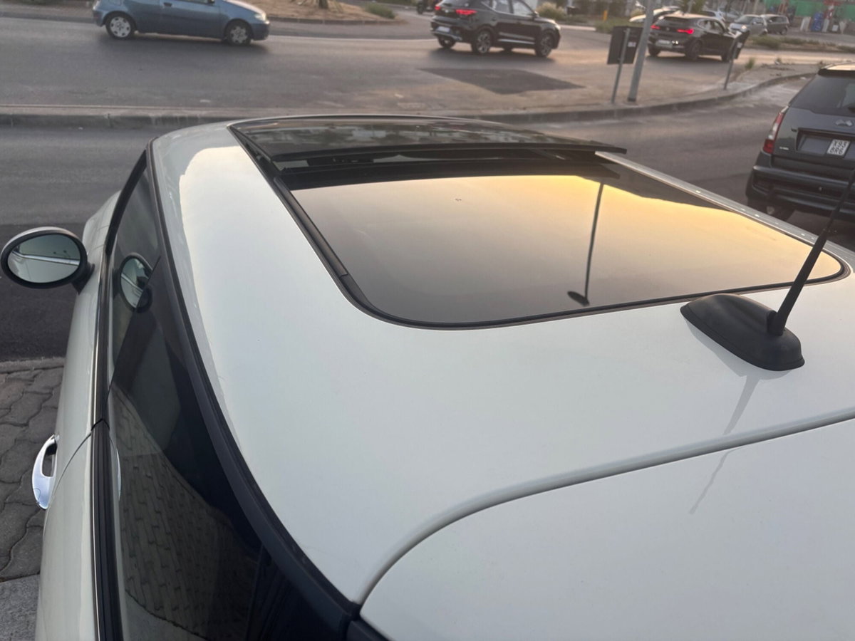 MINI Mini Paceman 1.6 Cooper D Paceman (9)