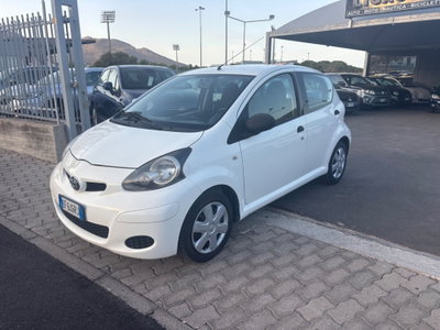 Toyota Aygo 1.0 12V VVT-i 5 porte Now Connect usata