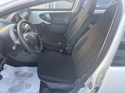 Toyota Aygo 1.0 12V VVT-i 5 porte Now Connect (12)