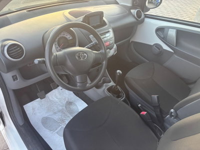 Toyota Aygo 1.0 12V VVT-i 5 porte Now Connect (13)