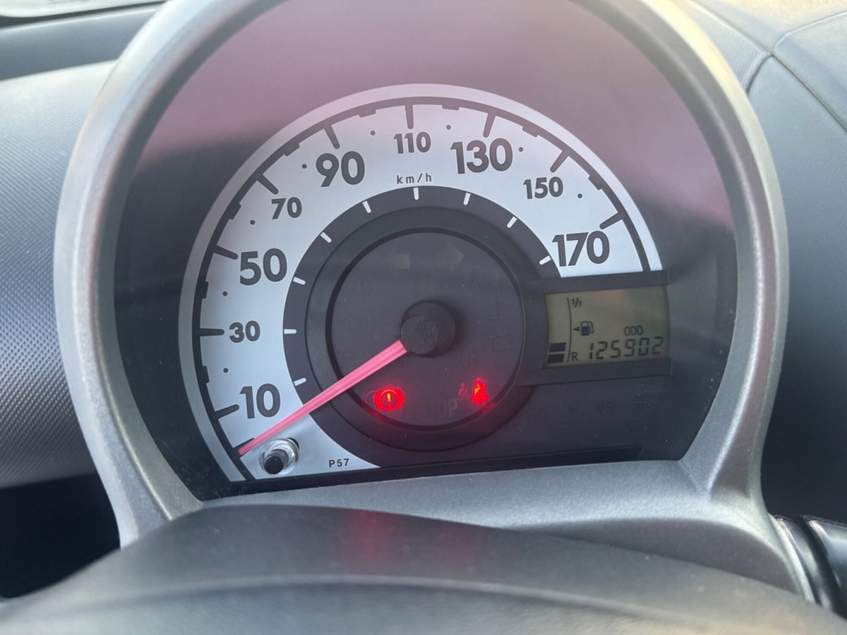 Toyota Aygo 1.0 12V VVT-i 5 porte Now Connect (14)
