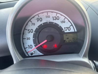 Toyota Aygo 1.0 12V VVT-i 5 porte Now Connect (14)