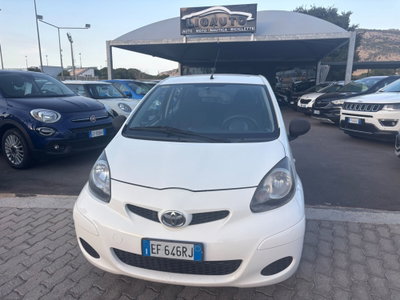 Toyota Aygo 1.0 12V VVT-i 5 porte Now Connect (3)