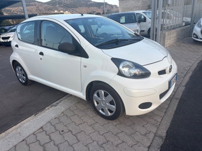Toyota Aygo 1.0 12V VVT-i 5 porte Now Connect (4)