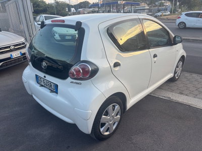 Toyota Aygo 1.0 12V VVT-i 5 porte Now Connect (6)