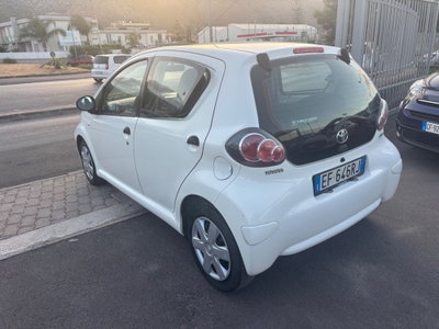 Toyota Aygo 1.0 12V VVT-i 5 porte Now Connect (8)
