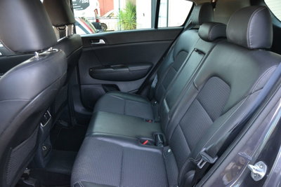 Kia Sportage 1.7 CRDI 2WD Business Class (17)