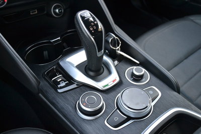 Alfa Romeo Giulia 2.2 t Sprint 160cv auto (11)